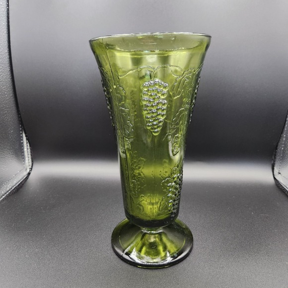 Indiana Glass Other - Vintage Indiana Glass Green "Grape" Vase